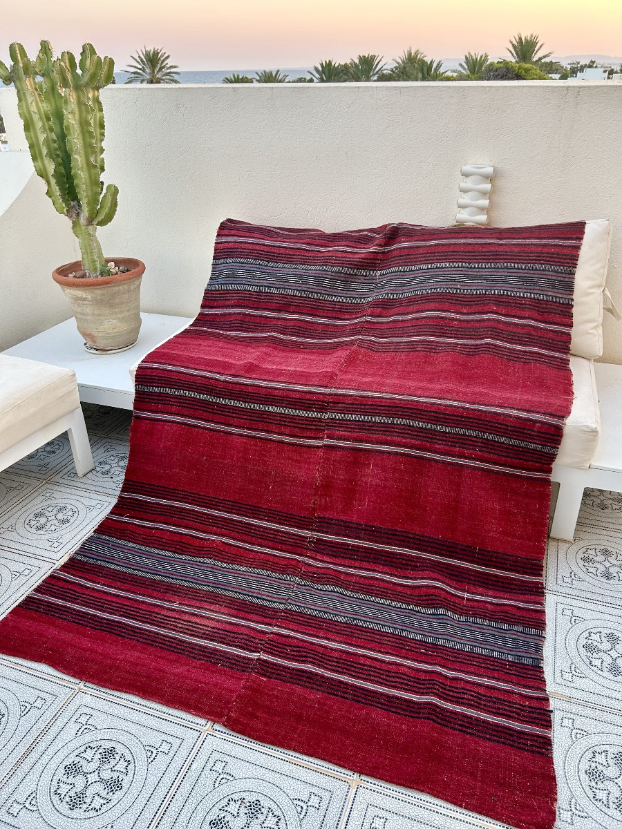 Berber Shawl Woven In Cochineal Red Wool - South Tunisia Circa 1930