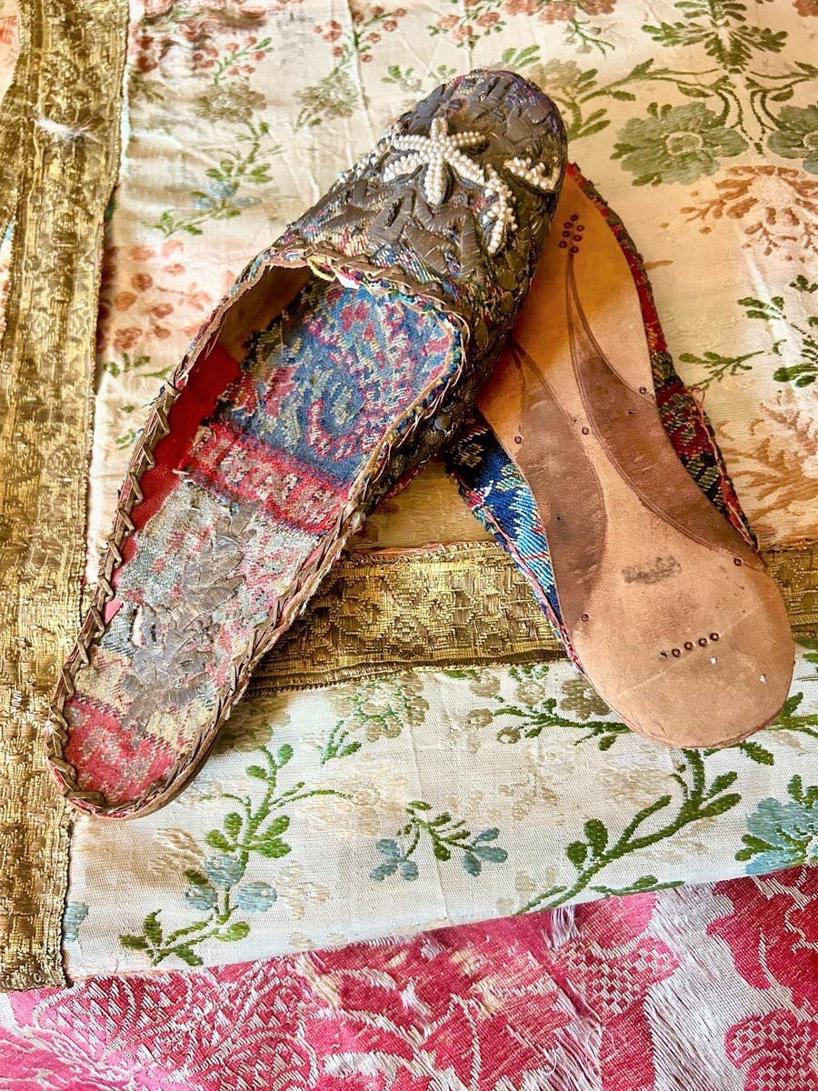 Pair Of Embroidered Ottoman Or Balkan Mules Circa 1850-photo-2