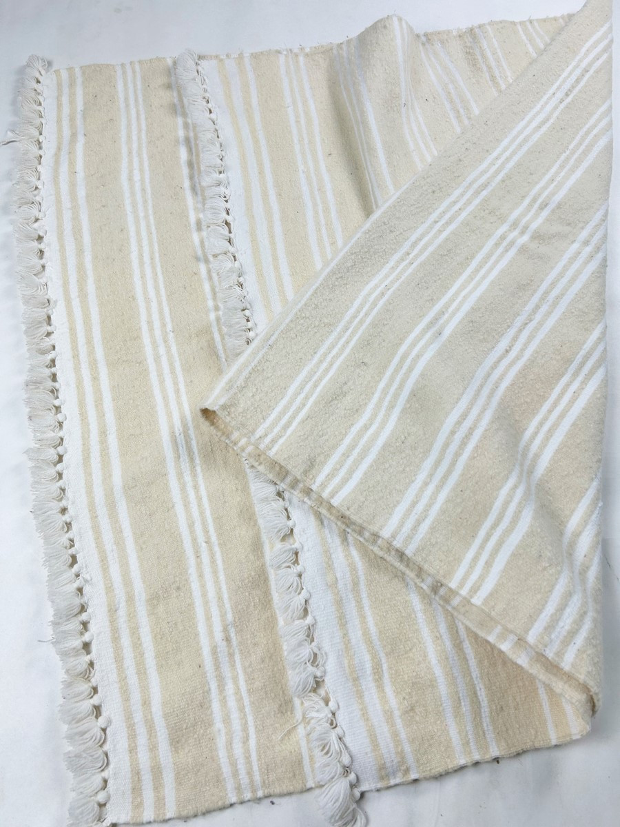 Berber Shawl Or Blanket In Handwoven Sheepskin Wool - Southern Tunisia Circa 1970-80