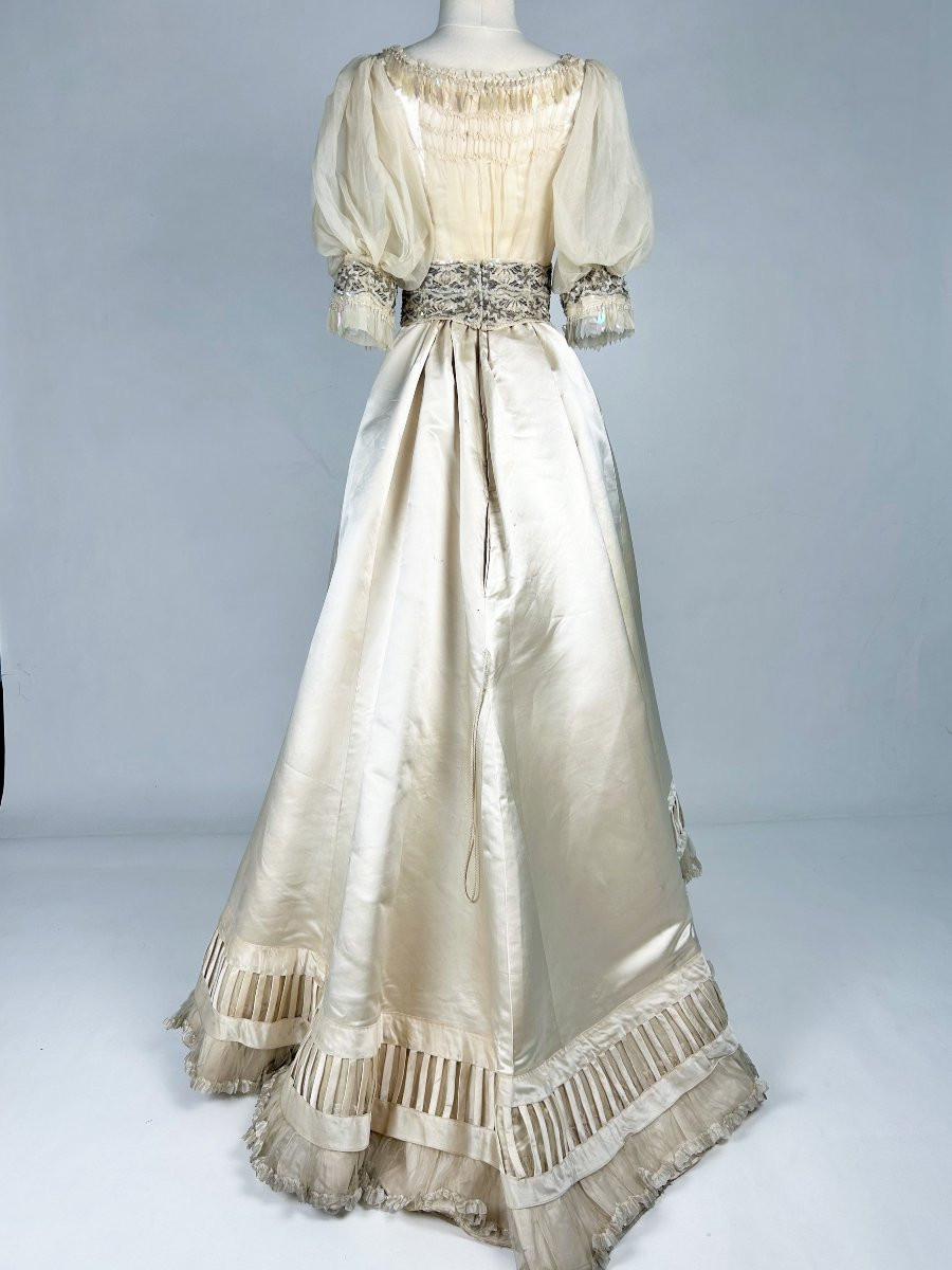 Champagne Satin Reception Dress, Edwardian Period - England Circa 1900-photo-5
