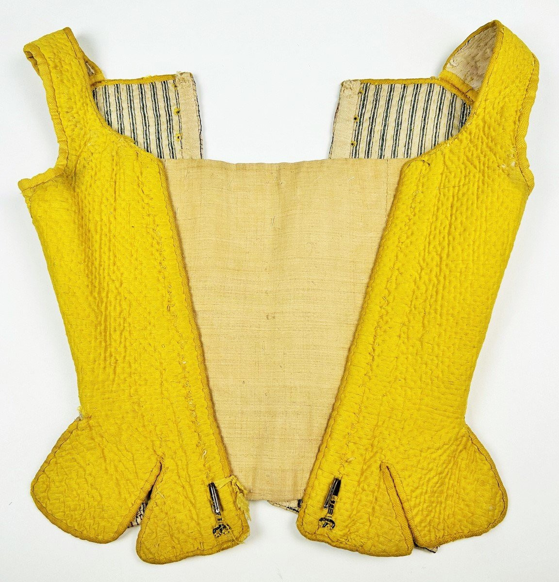 Corps semi-rigide en piqué de soie jaune, siamoise et Rouenneries - Provence Circa 1785-photo-2