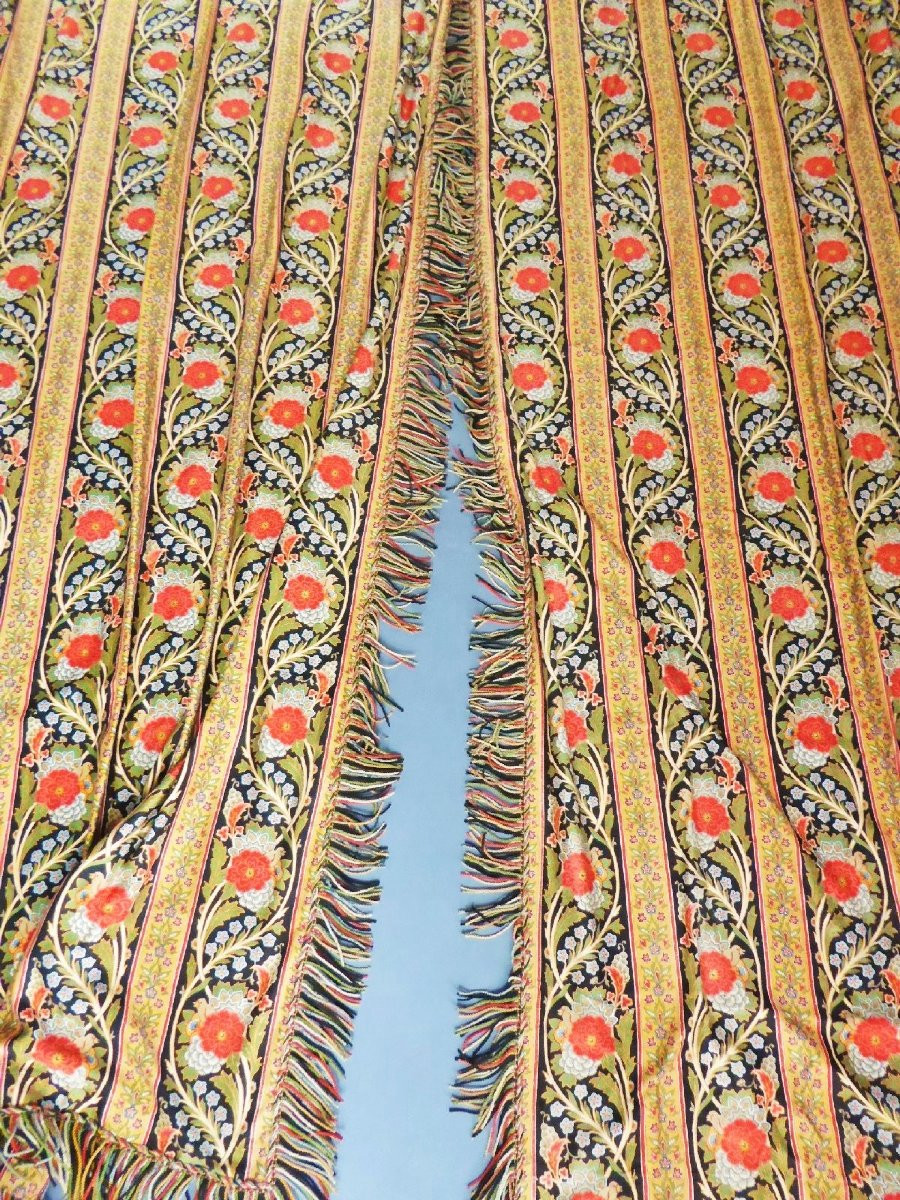 Pair Of Curtains In Silk Bourrette Printed In The Persian Style - France Circa 1860-photo-2