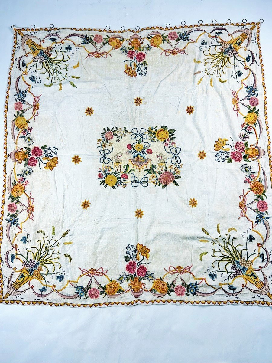 Cambrasine ou Crewel Work, broderie de laine polychrome sur Ratine peluchée - France Circa 1700-photo-2