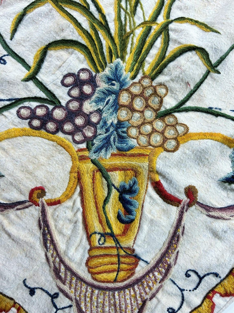 Cambrasine ou Crewel Work, broderie de laine polychrome sur Ratine peluchée - France Circa 1700-photo-7