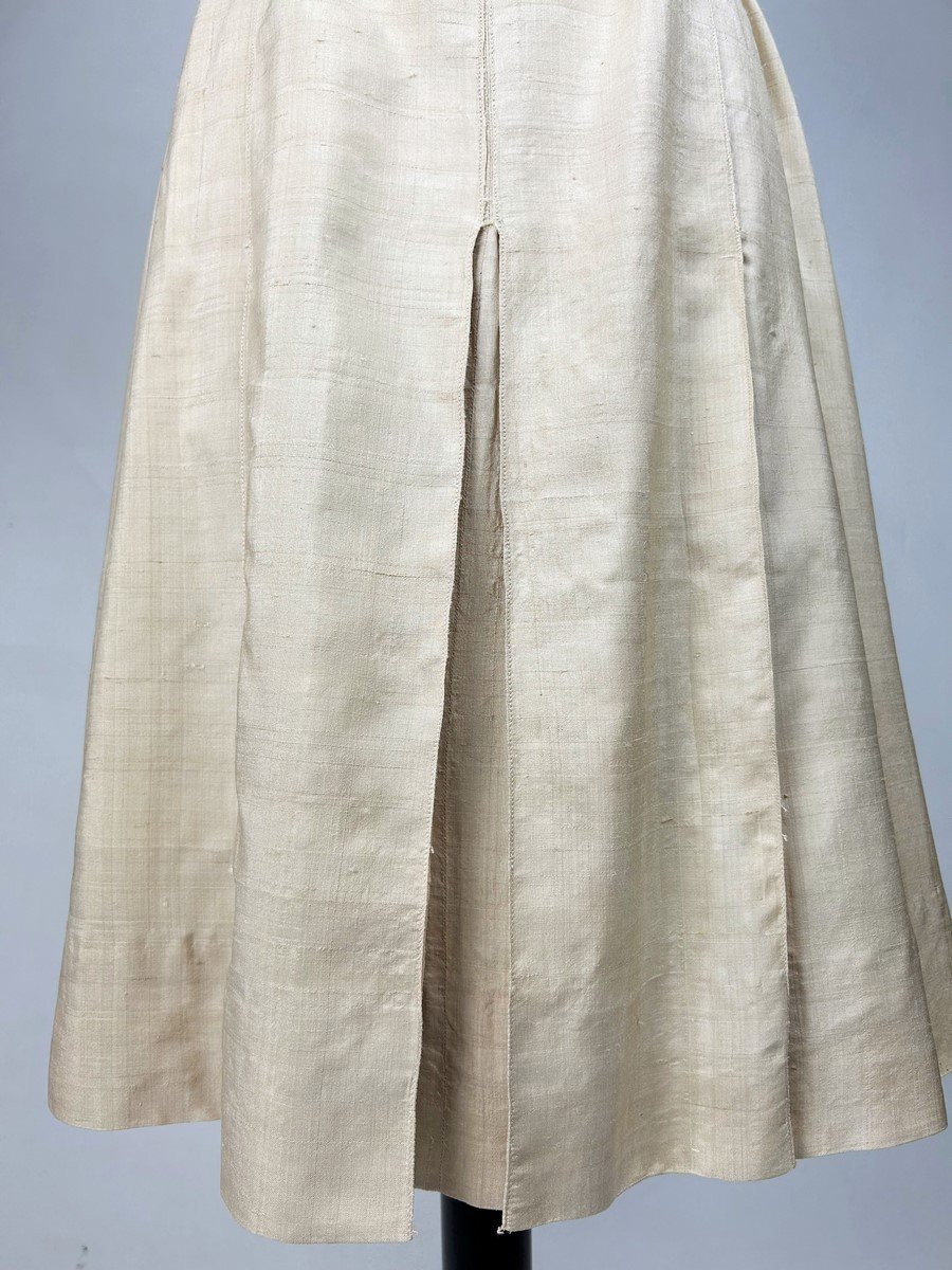 Robe estivale en soie sauvage écrue à la manière de Coco Chanel - France Circa 1930-1940-photo-4