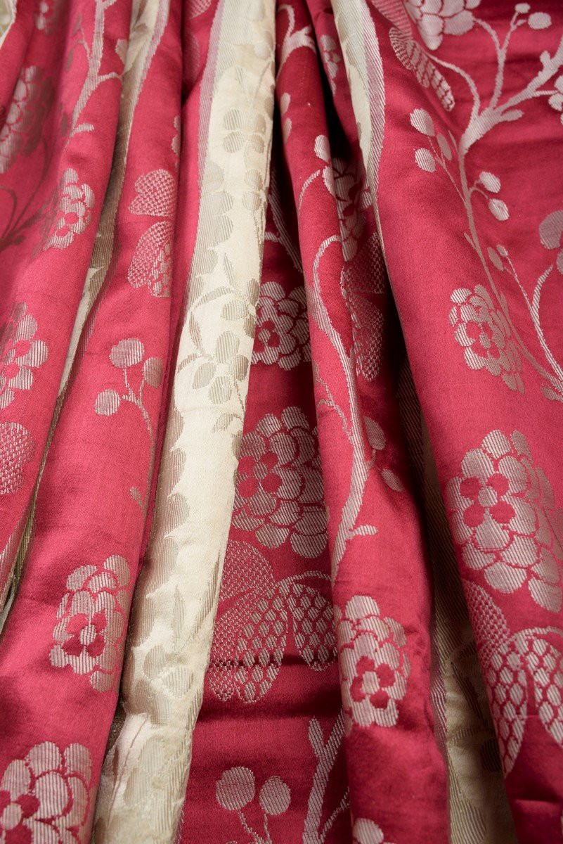 Dessus de table ou tenture en Lampas satin damassé Cerise et Crème - Période Louis XVI-photo-5