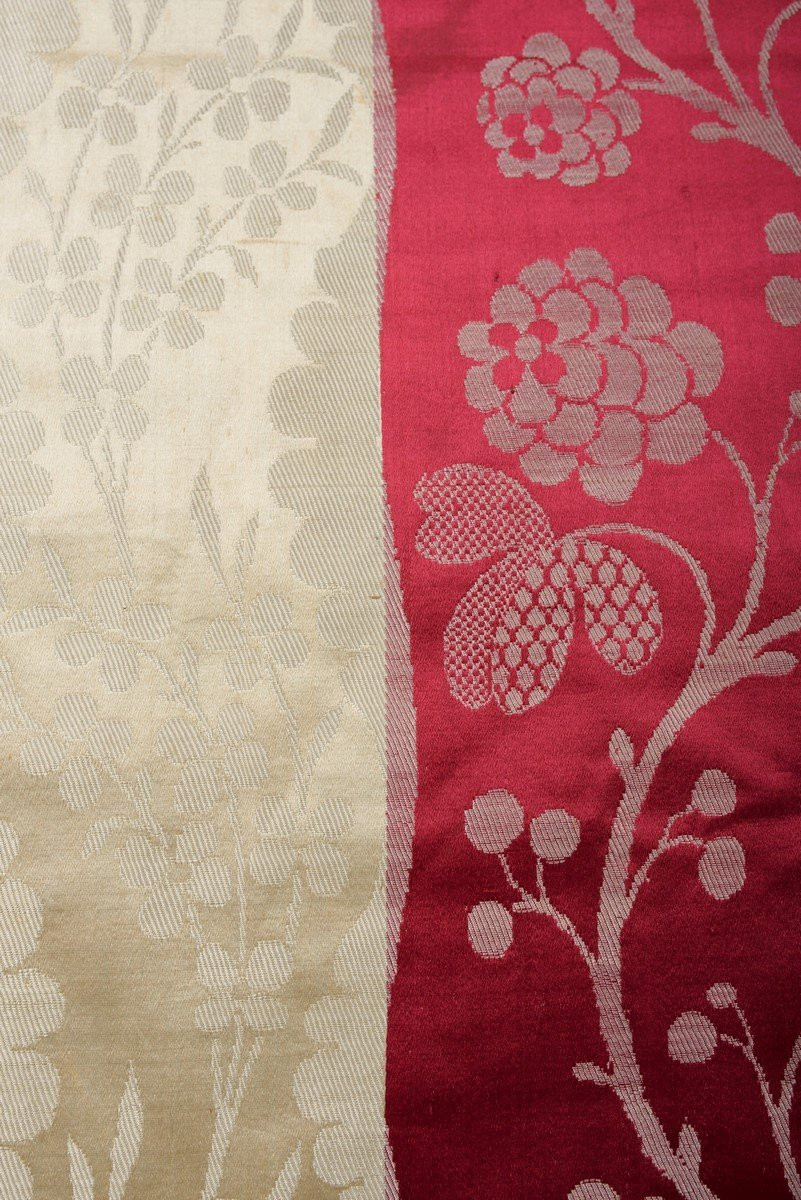 Dessus de table ou tenture en Lampas satin damassé Cerise et Crème - Période Louis XVI-photo-8