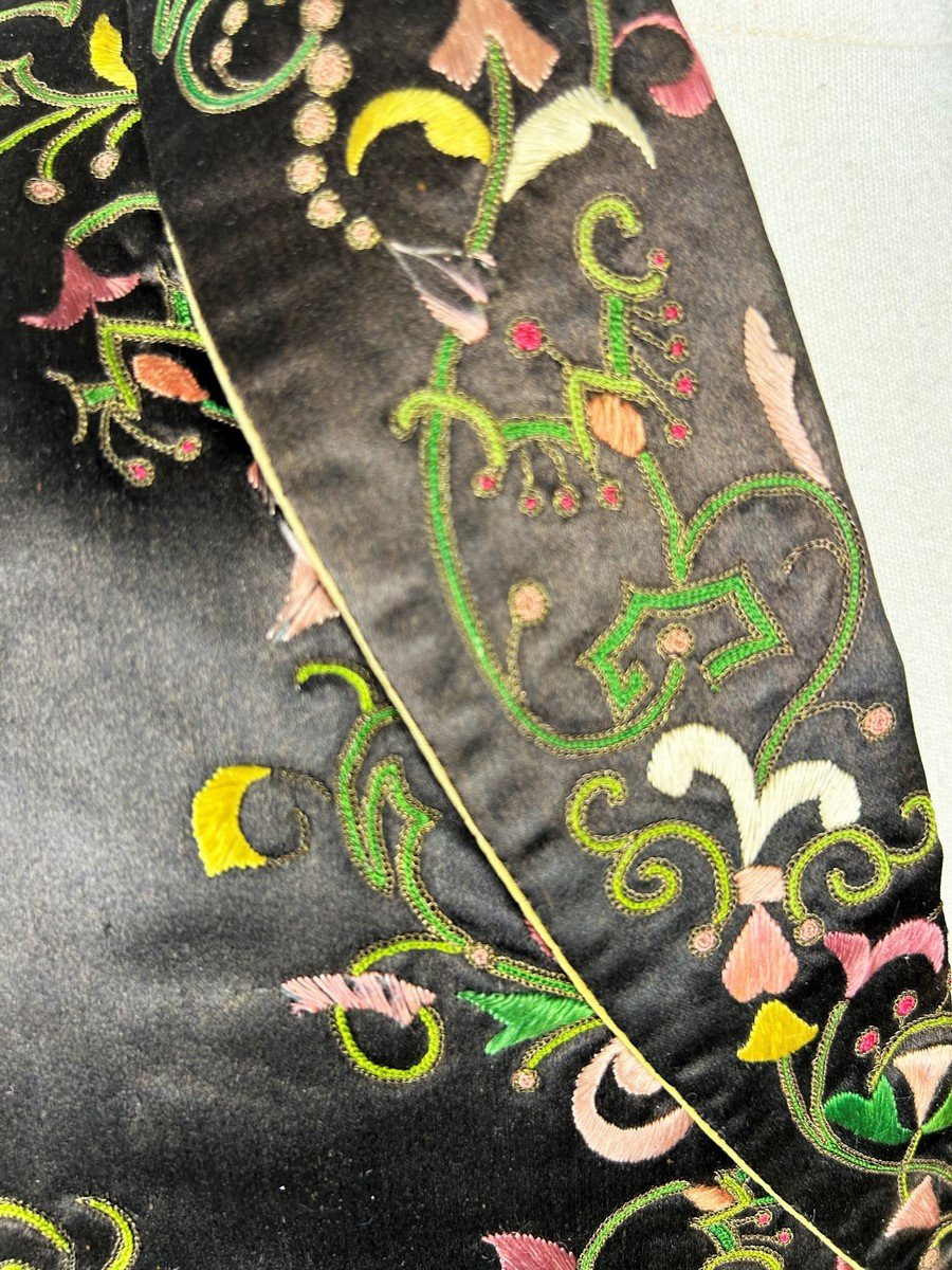 Dandy's Waistcoat In Embroidered Chimney Sweep Satin - France Circa 1815-1825-photo-7