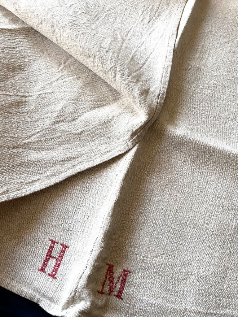 A Siamese Cloth Monogrammed Hm - French Countryside, 19th Century-photo-2