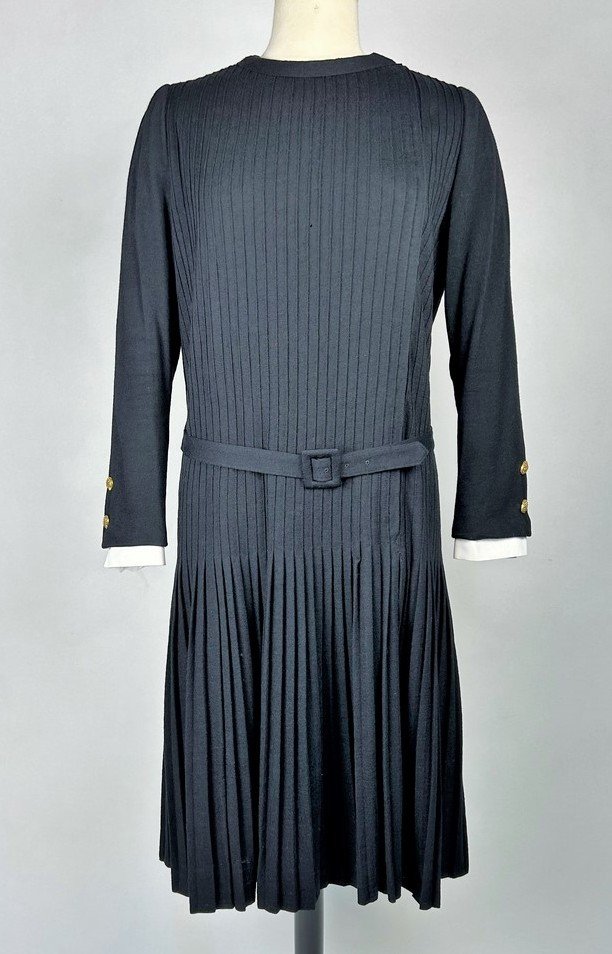 Chanel's Ford, Gabrielle Chanel's 'little Black Dress' In Black Wool Jersey, Circa 1970-photo-2