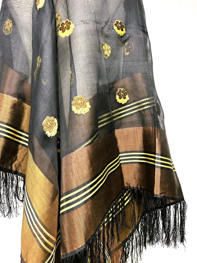 Grenadine Silk Shawl With Brocaded Patterns In Chamois And Gold - France, Circa 1860-photo-2