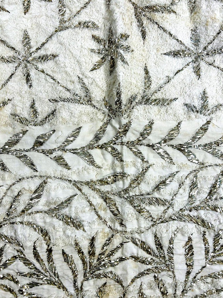 Large Hammam Or Peshtemal Towel In Terry Cotton Embroidered With Silver - Ottoman Greece, Late 19th Century-photo-3