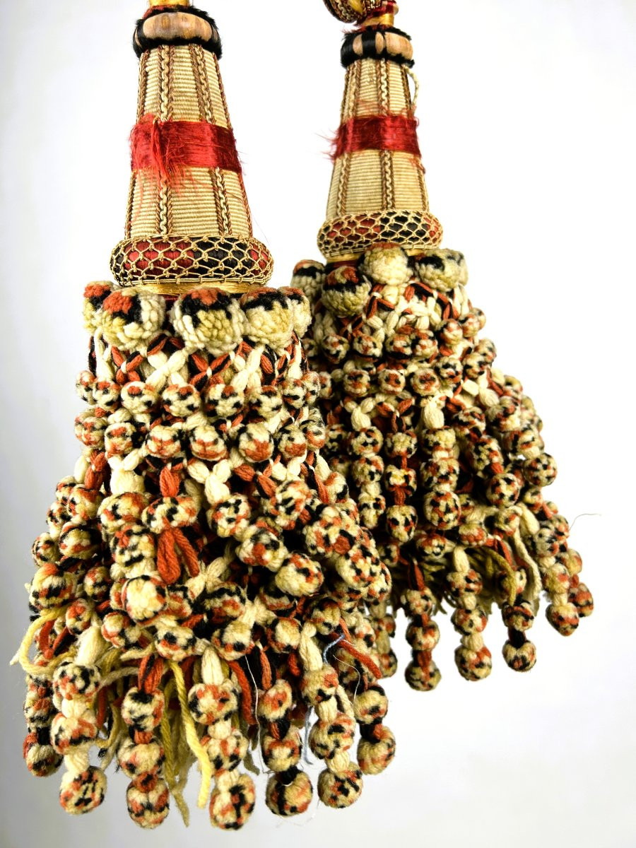 Exquisite Pair Of Tassel Tiebacks In Mottled Wool - France Circa 1860-photo-2
