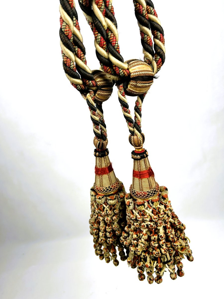 Exquisite Pair Of Tassel Tiebacks In Mottled Wool - France Circa 1860-photo-3