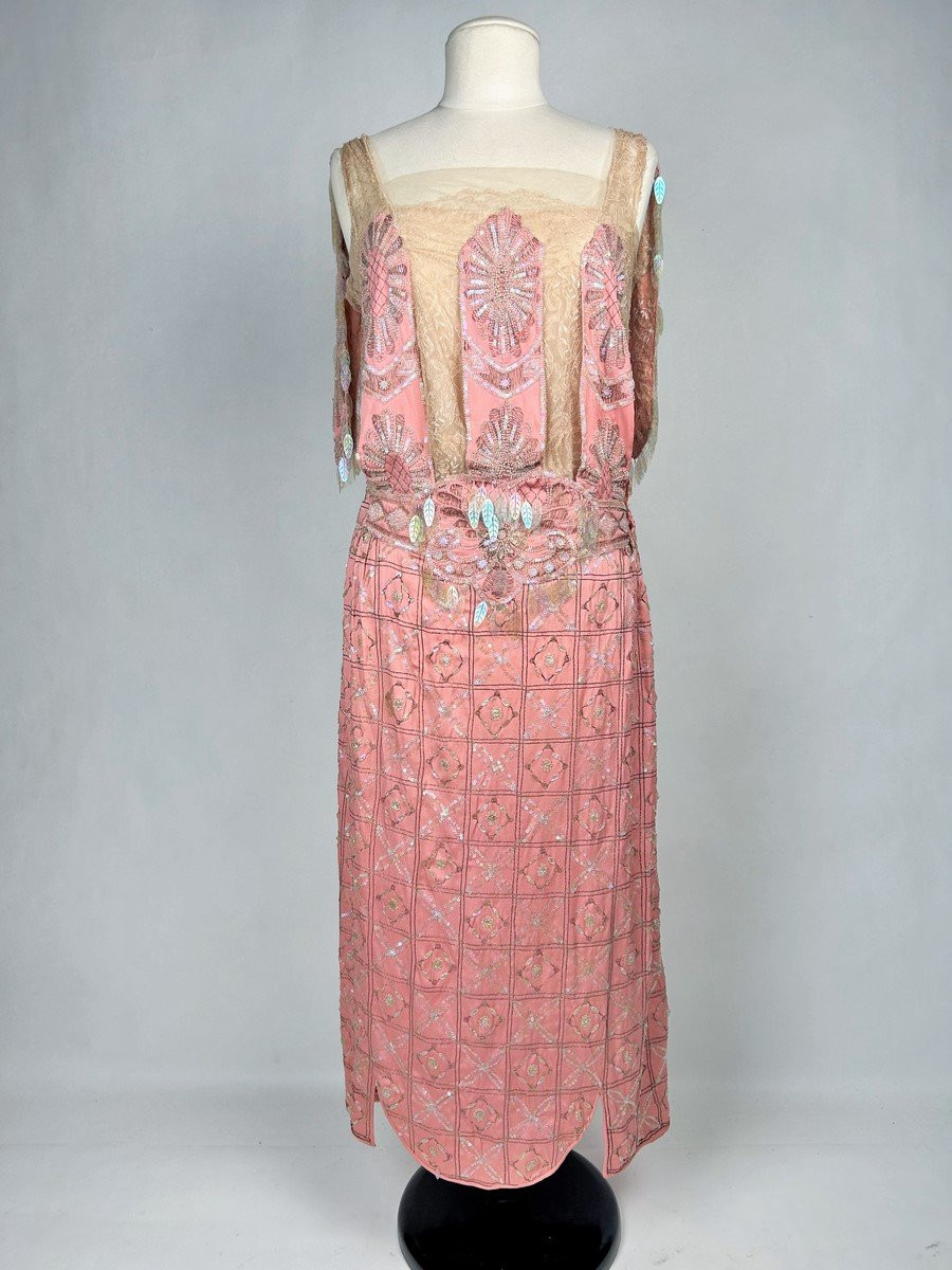 Ball Gown In Pink Silk Rep Embroidered With Iridescent Sequins - Rolf & Cie - Paris Circa 1920-1925-photo-2