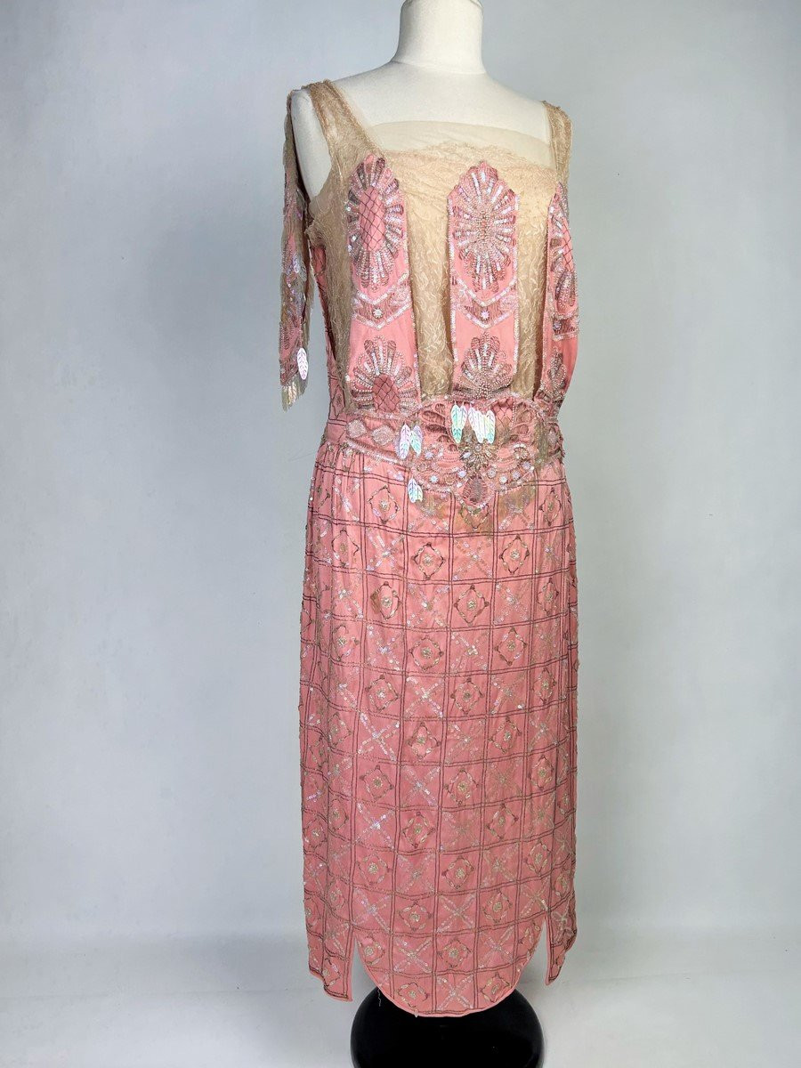 Ball Gown In Pink Silk Rep Embroidered With Iridescent Sequins - Rolf & Cie - Paris Circa 1920-1925-photo-4