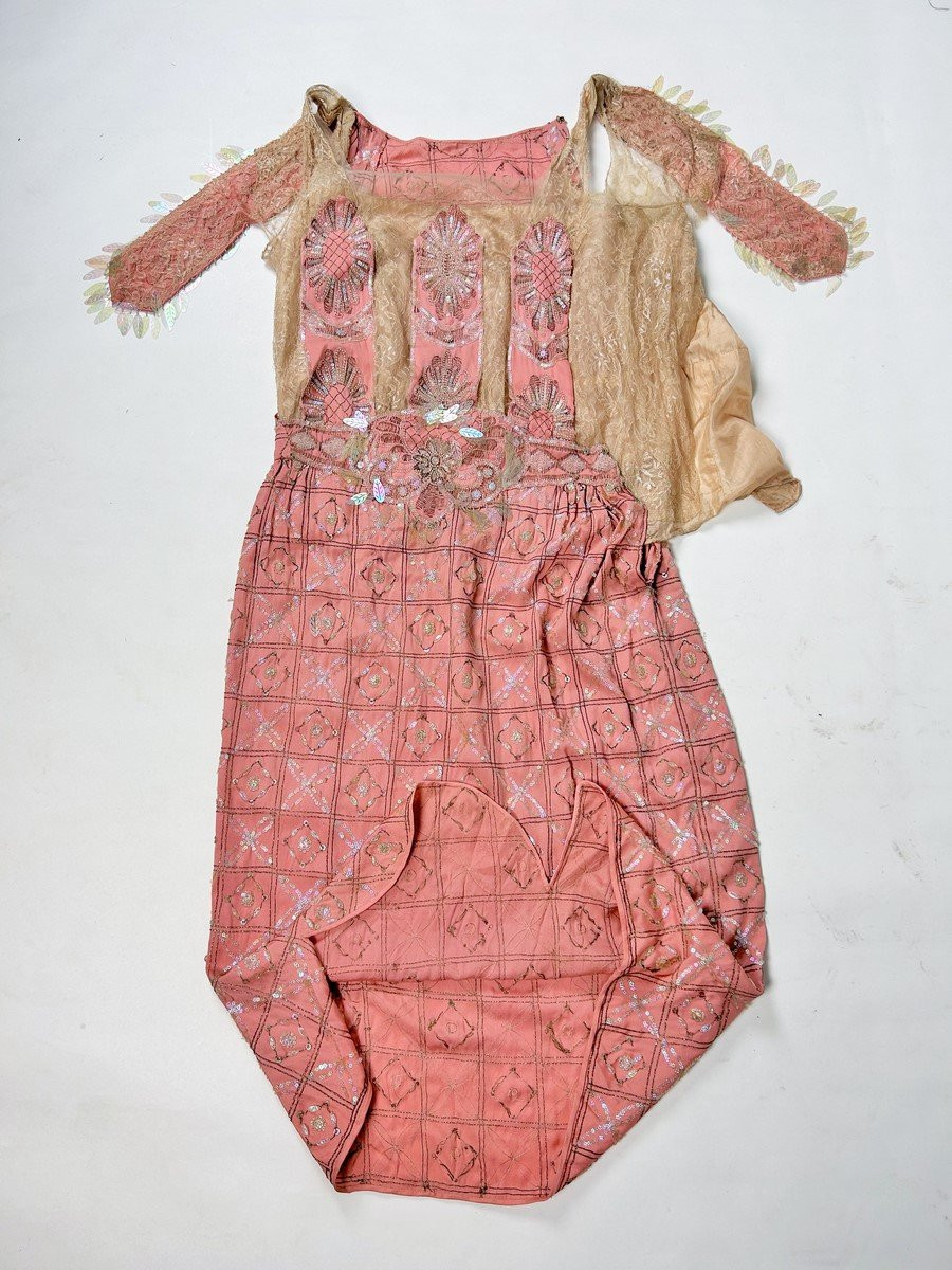 Ball Gown In Pink Silk Rep Embroidered With Iridescent Sequins - Rolf & Cie - Paris Circa 1920-1925-photo-8
