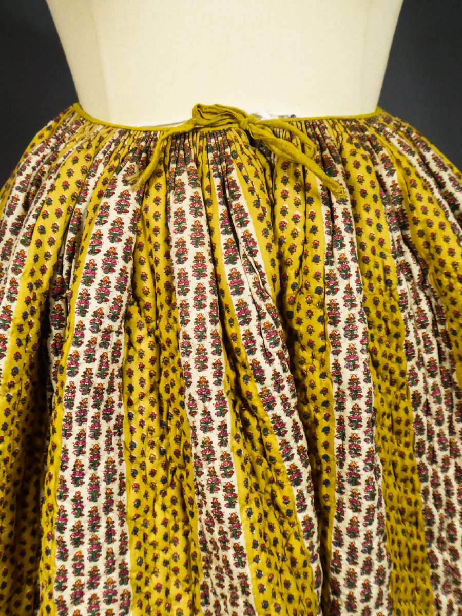 Quilted Skirt Or Petticoat In Indian Chevron Print - Provence, Circa 1860-photo-6