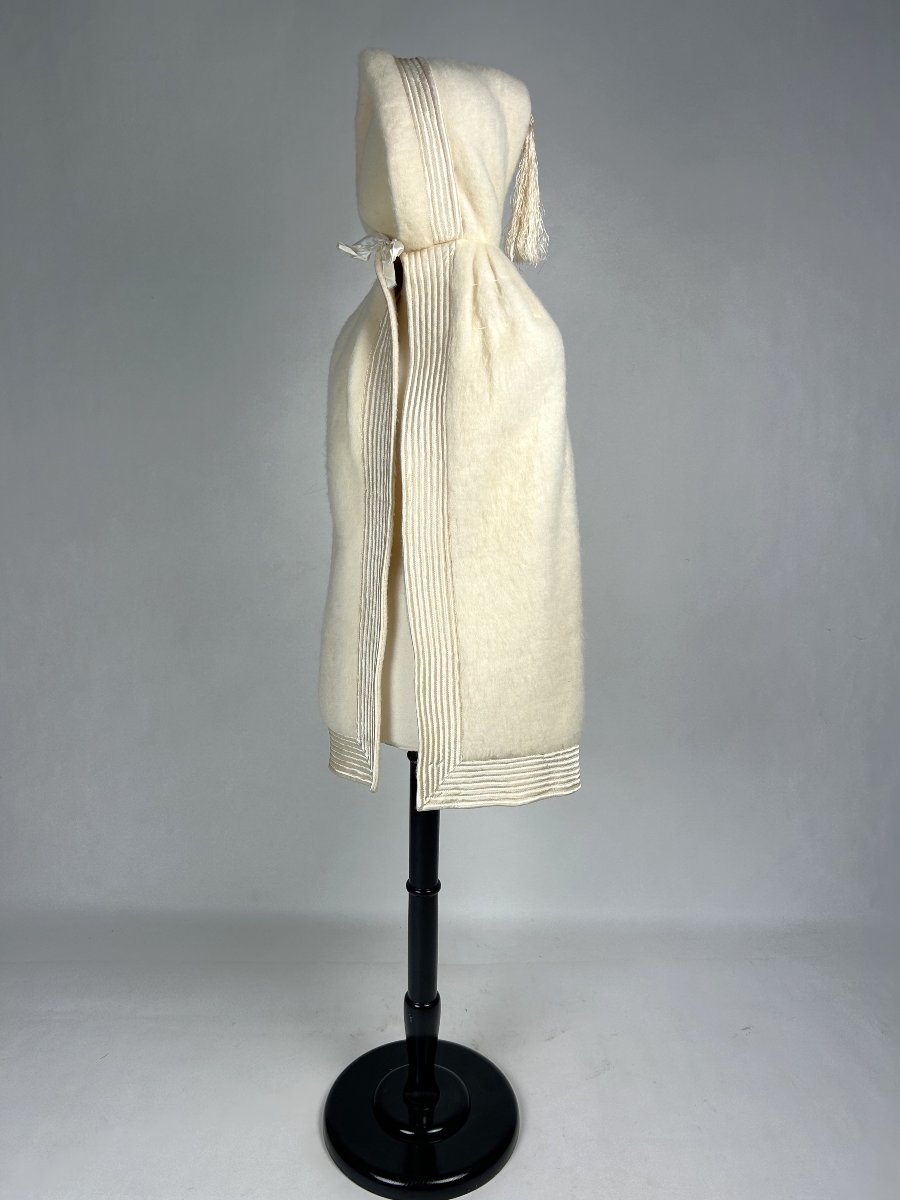 Child's Ceremonial Cape In Mohair Topstitched With Silk, In The Style Of Jeanne Lanvin - France C.1940-photo-3