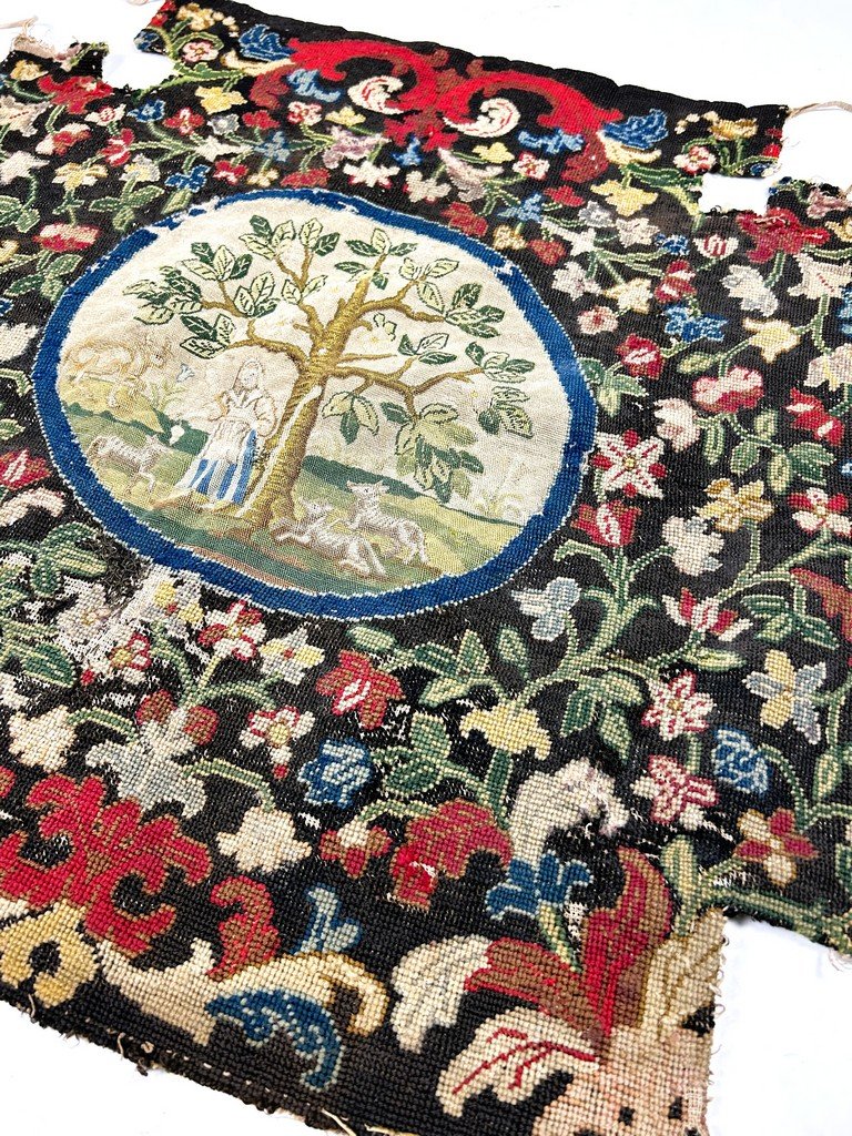 Garnitures de Fauteuil Louis XIV en tapisserie aux points - France deuxième moitié XVIIe siècle-photo-1