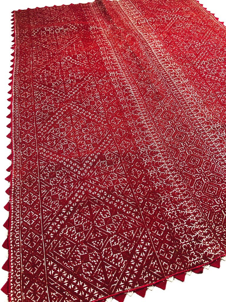 Dessus de coffre en Broderie de Fès et camaieu de rouge cochenille - Maroc Fin XIXe siècle -photo-4