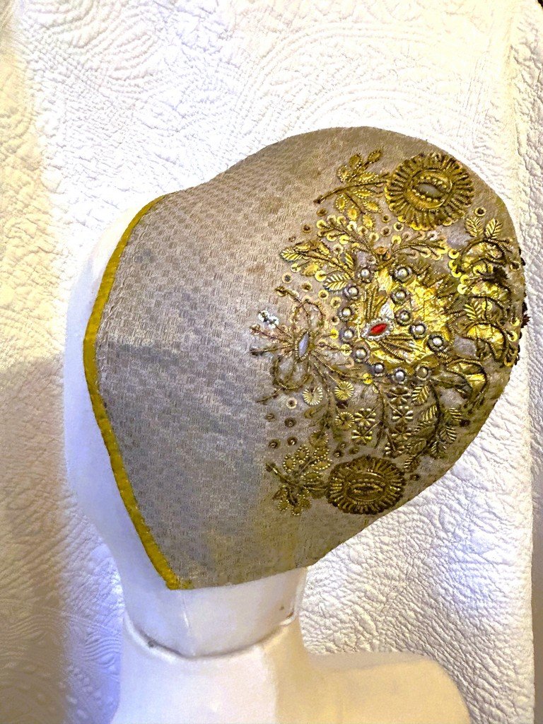 Silver-embroidered Cloth Cap With A Beak - Alsace, Late 18th/early 19th Centuries-photo-2