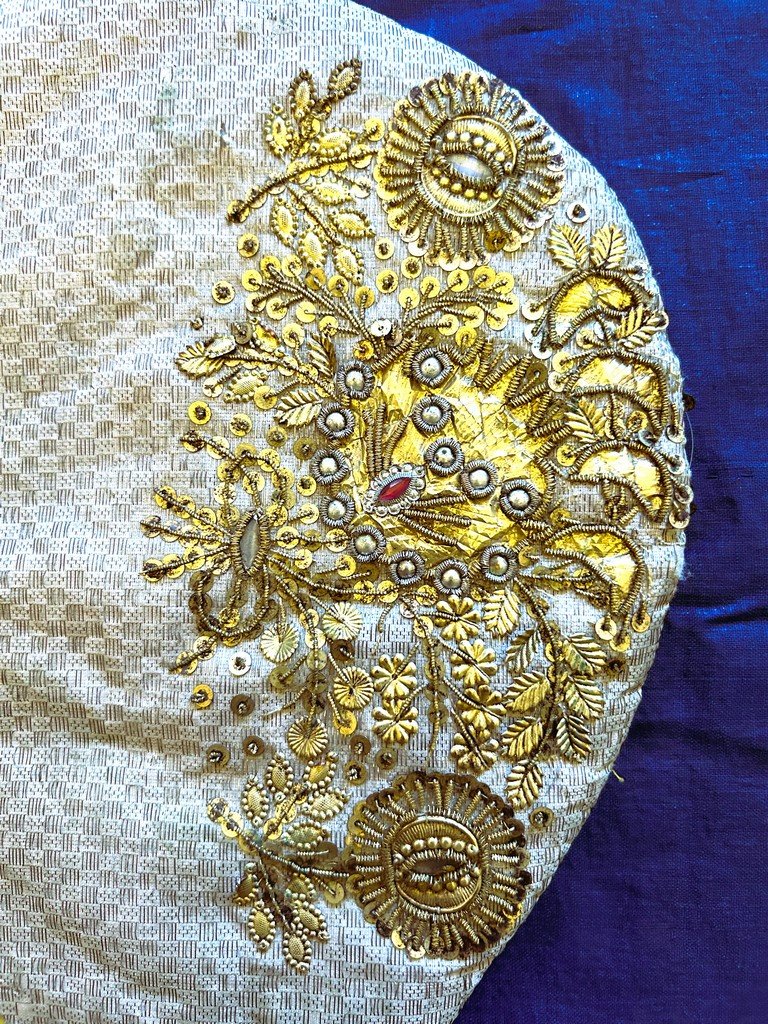 Silver-embroidered Cloth Cap With A Beak - Alsace, Late 18th/early 19th Centuries-photo-2