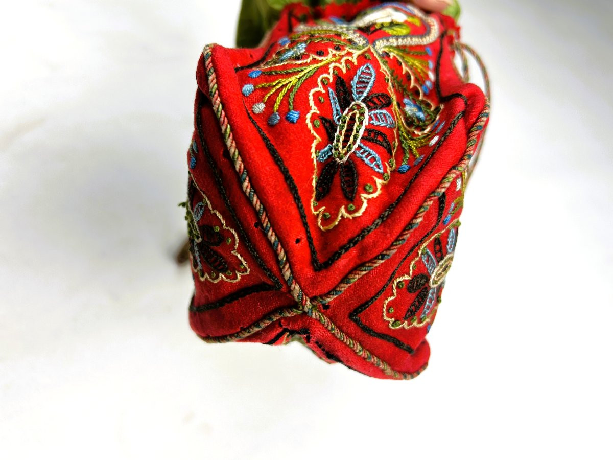 Red Embroidered Wool Felt Reticule, Adrianople - France, Circa 1870-photo-4
