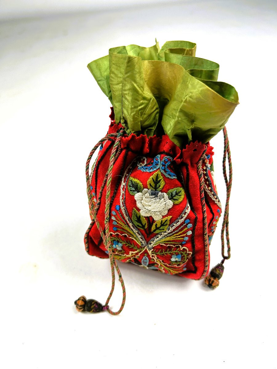 Red Embroidered Wool Felt Reticule, Adrianople - France, Circa 1870-photo-4