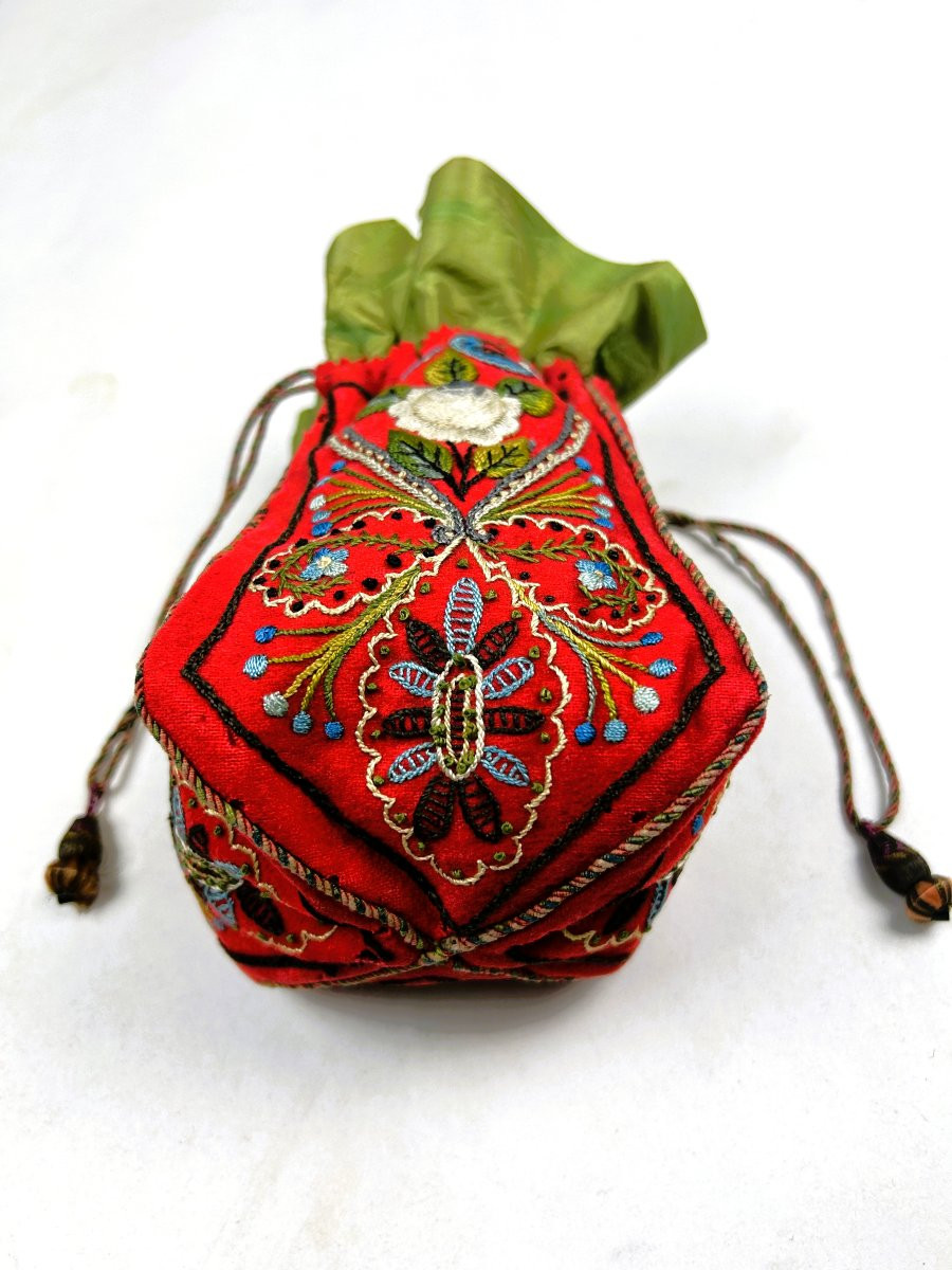Red Embroidered Wool Felt Reticule, Adrianople - France, Circa 1870-photo-5