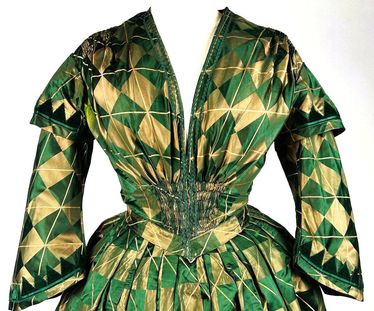 Checkered Damask Crinoline Day Dress - Early Second Empire Period, Circa 1855-photo-3