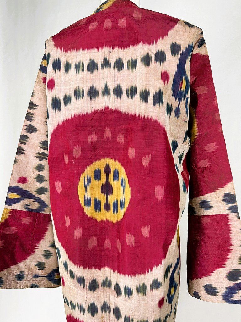 Manteau Chapan en Ikat de soie nommé Abra - Ouzbékistan Boukhara Circa 1900-photo-2