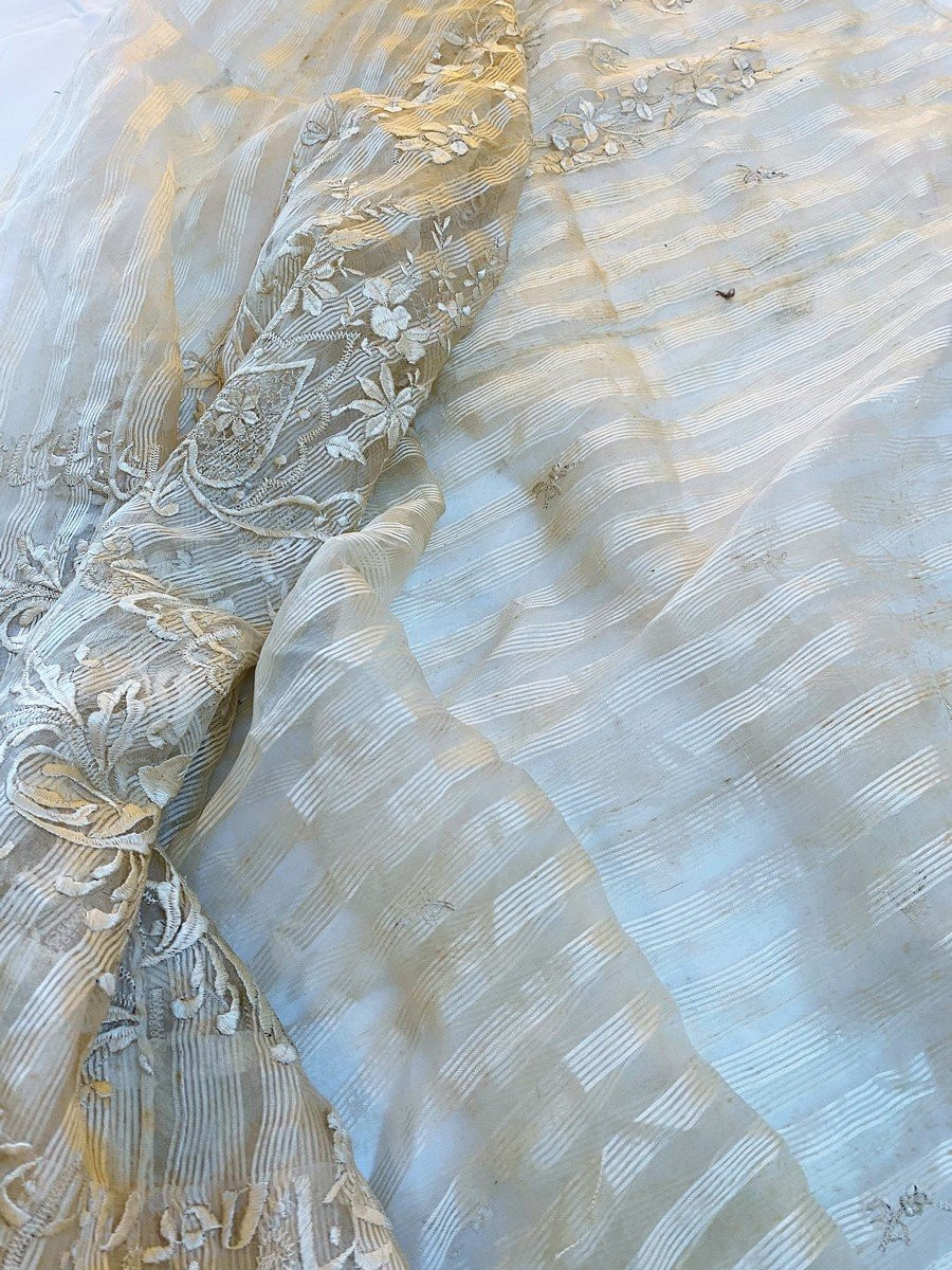 Un voile de soie Pékinée brodée - Empire Ottoman Circa 1860-1880-photo-4