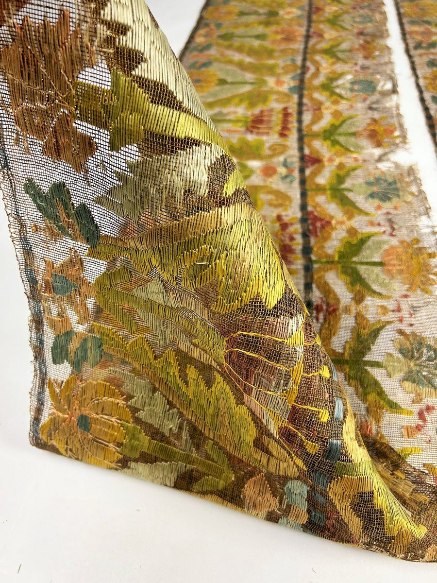 Bordures en broderie de Buratto, soie polychrome sur voile de lin - Italie XVIe-XVIIe siècle-photo-5