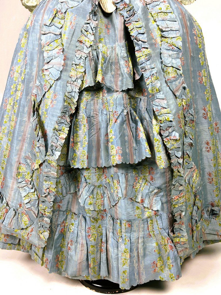 French Dress In Blue Edged Taffeta Nattier - France Circa 1780-photo-2
