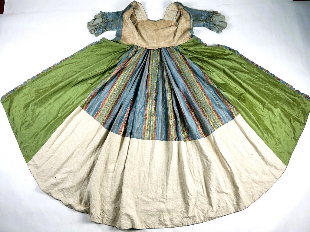 French Dress In Blue Edged Taffeta Nattier - France Circa 1780-photo-8