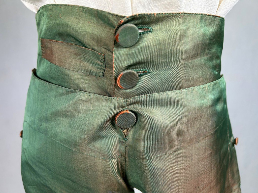 A Gentleman's Breeches In Changeable Silk - Provence Louis XVI Period Circa 1780-photo-3