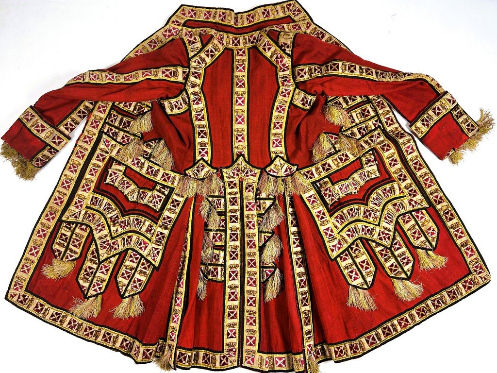 Grand Habit de Livrée princière en drap de laine rouge à rubans couronnés - Circa 1700-1750-photo-4