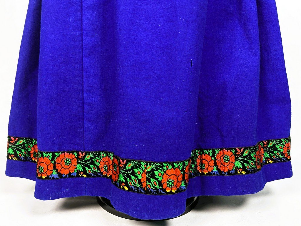  Une robe alsacienne en drap de laine bleu et corset de soie Circa 1900-1920-photo-1