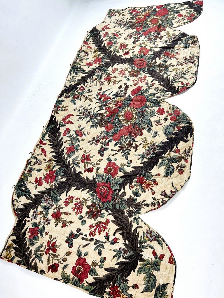 Un lambrequin en Indienne imprimée à la planche - Manufacture d'Alsace ou Suisse Circa 1810-photo-2