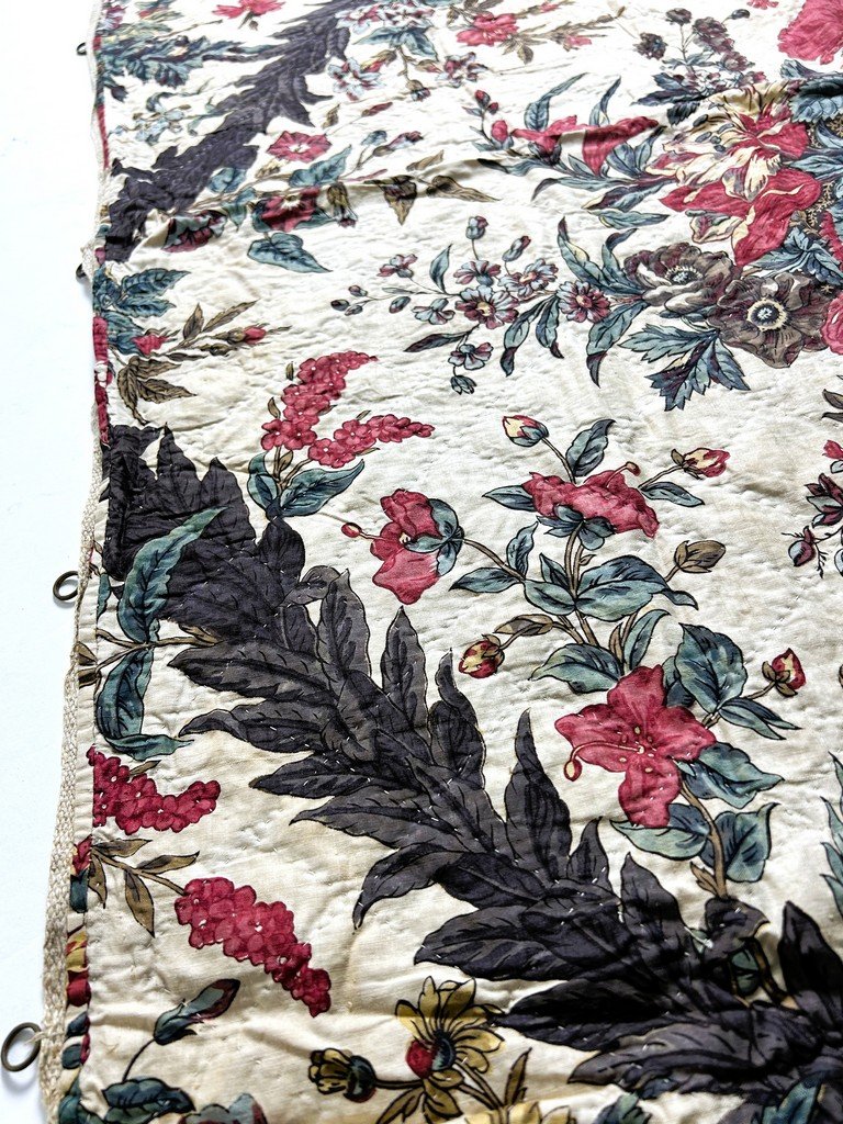 Un lambrequin en Indienne imprimée à la planche - Manufacture d'Alsace ou Suisse Circa 1810-photo-2