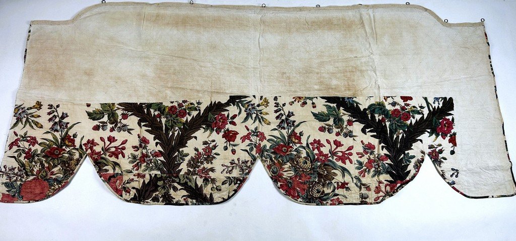 Un lambrequin en Indienne imprimée à la planche - Manufacture d'Alsace ou Suisse Circa 1810-photo-8