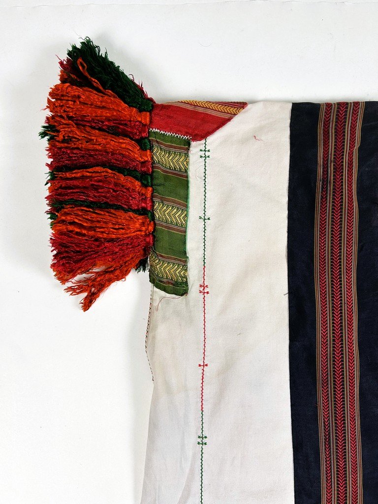 Blouse En Coton Brodé, Rubans de Soie Et Pompons de Soie Floche - Tunisie Circa 1950-photo-2