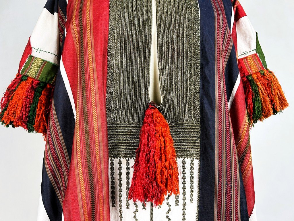 Blouse En Coton Brodé, Rubans de Soie Et Pompons de Soie Floche - Tunisie Circa 1950-photo-4