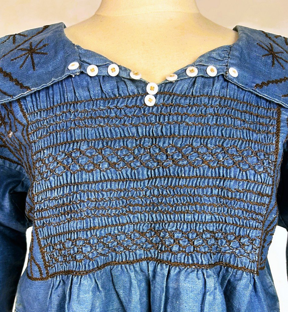 A Blouse Dress In Glazed And Smocked Indigo Linen - England, Edwardian Period, Late 19th Century-photo-2