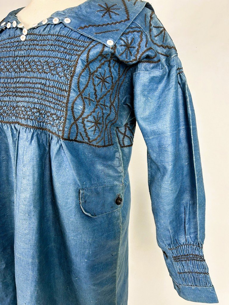 A Blouse Dress In Glazed And Smocked Indigo Linen - England, Edwardian Period, Late 19th Century-photo-3