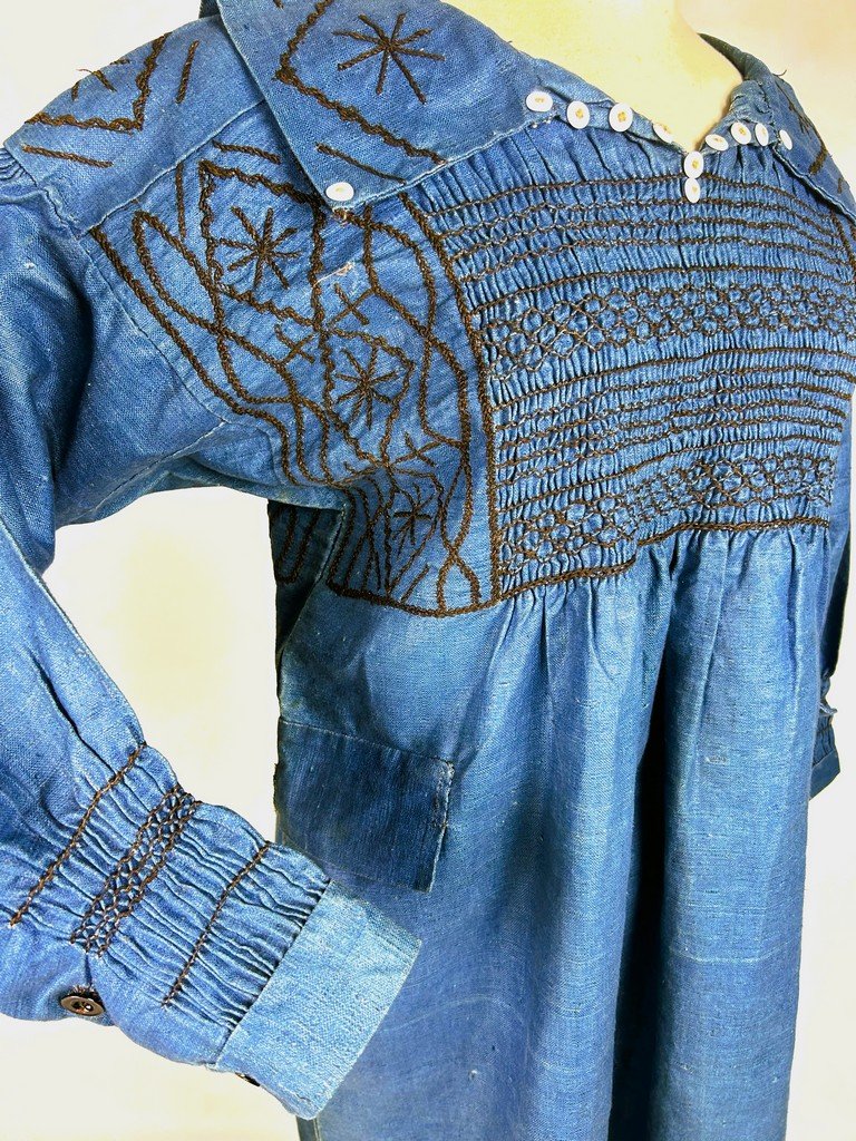 A Blouse Dress In Glazed And Smocked Indigo Linen - England, Edwardian Period, Late 19th Century-photo-4