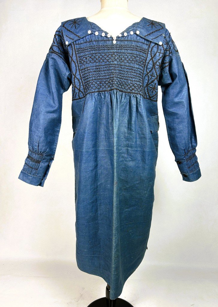 A Blouse Dress In Glazed And Smocked Indigo Linen - England, Edwardian Period, Late 19th Century-photo-7