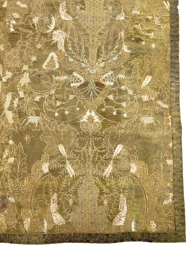 A Large Gold Brocade Panel - Louis XIV Period Circa 1700-photo-3