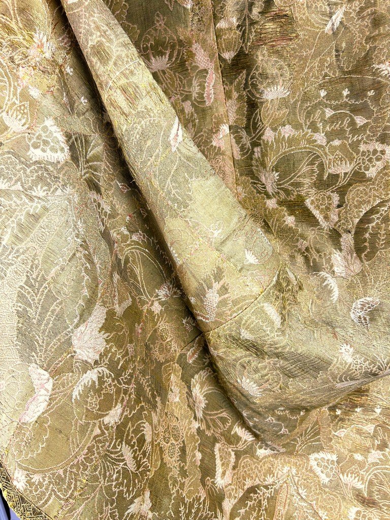 A Large Gold Brocade Panel - Louis XIV Period Circa 1700-photo-1